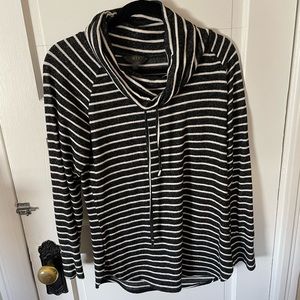 *NEVER WORN* extremely soft sweater